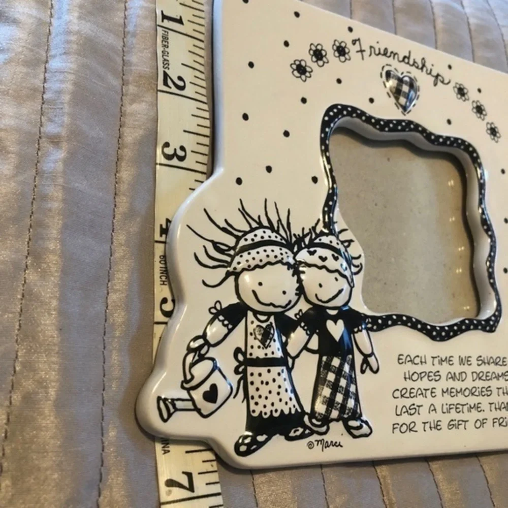 Friendship frame‎ by Marci